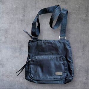 Kenneth Cole Reaction Stylish Black Shoulder Bag/Crossbody - NWOT